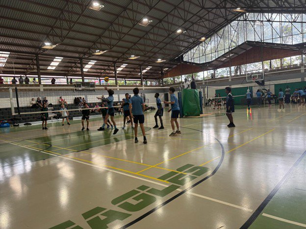 U14 Boys Volleyball V Rosslyn 1.jpg